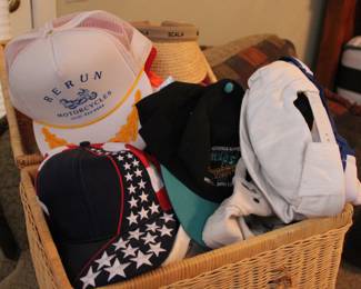 Collection of men’s and women’s hats in good condition