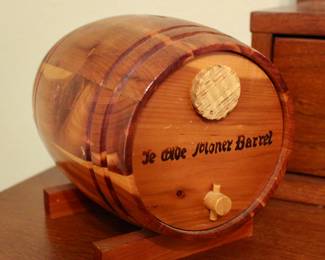 Mini wood barrel decor