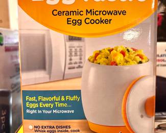Scrambled eggs maker