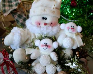 Cute snowman huddle Christmas decor