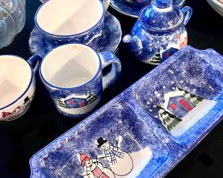 Cute Christmas dishware