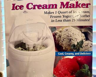 Electric ice cream maker