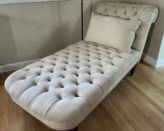 Upholstered chaise 