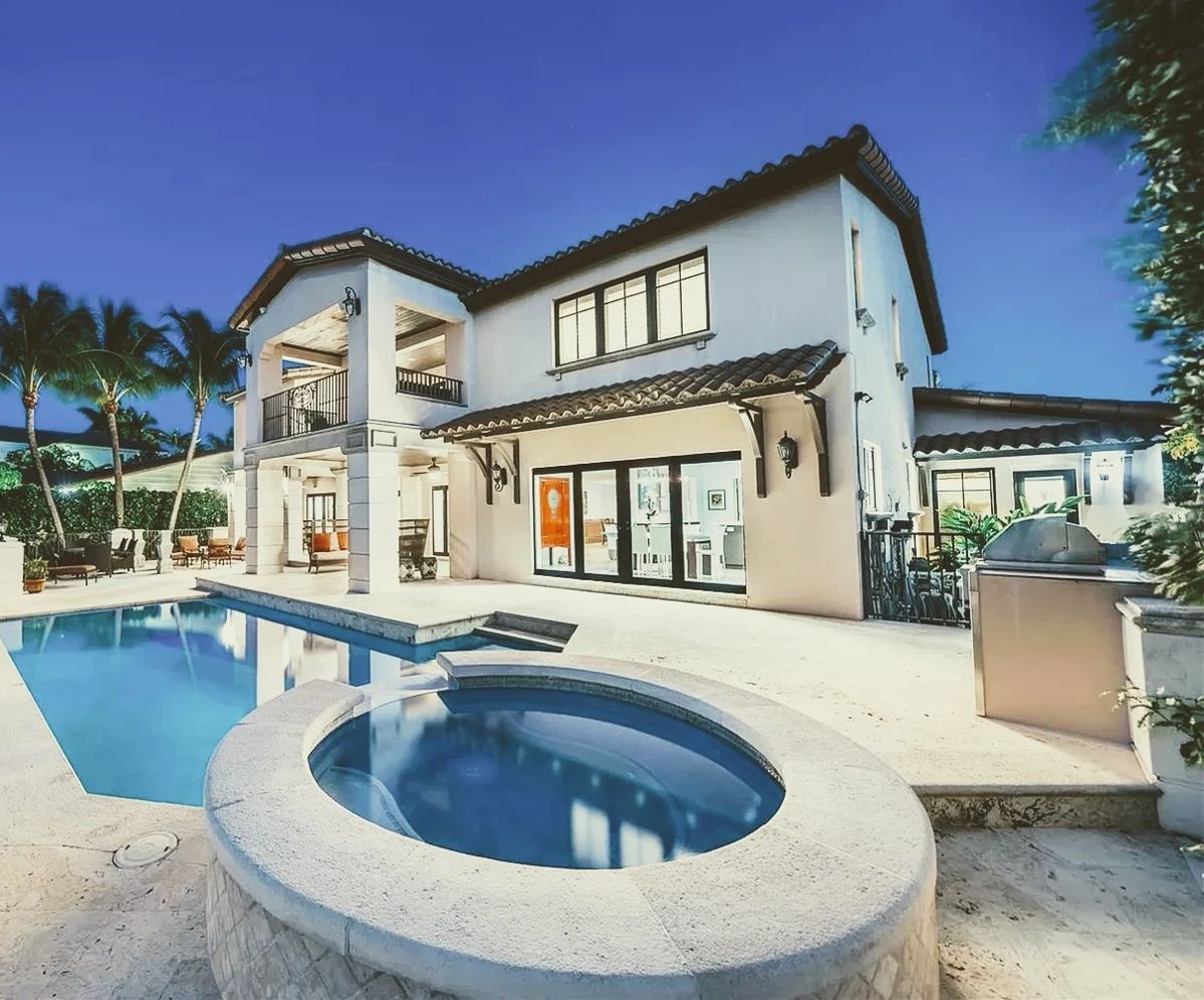 GABLES BY THE SEA ESTATE SALE in Coral Gables, FL starts on 2/3/2024