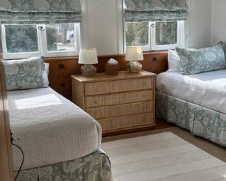 https://townandsea.com/sales/the-collected-cottage/