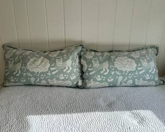 https://townandsea.com/sales/the-collected-cottage/