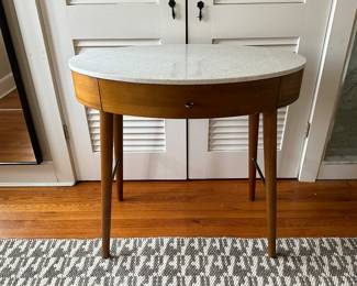 https://townandsea.com/sales/the-collected-cottage/