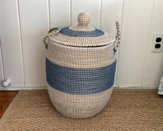 https://townandsea.com/sales/the-collected-cottage/