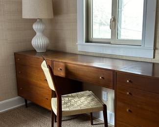 https://townandsea.com/sales/the-collected-cottage/