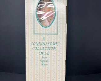 1989 Seymour Mann "Flora" - Connoisseur Collection in Box