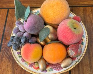 Sugared fruit with bowl