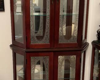 4 door curio cabinet with etched glass