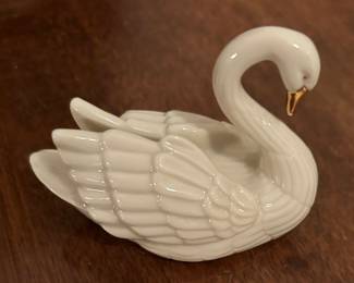 Lenox swan