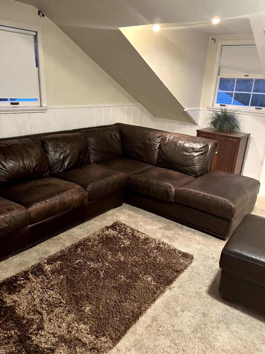 Redmond Moving Auction Fishing Boat Furniture... starts on 1/26/2024