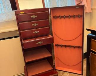 71A Jewelry Armoire Detailmin