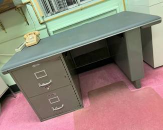 71 Victor Firemaster Metal Deskmin