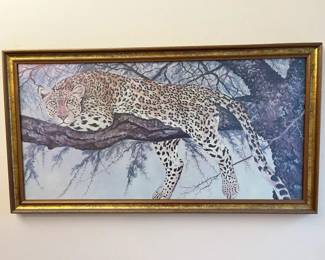 71A Ibingira Alert Snow Leopard Printmin