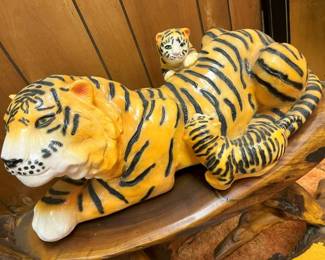 71 Vintage XL Tiger Cubs Ceramic min