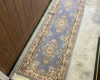 71A Blue Wool Runnermin