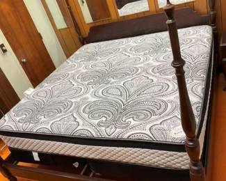 71A King HenkelHarris Mahogany 4 Poster Bed Framemin