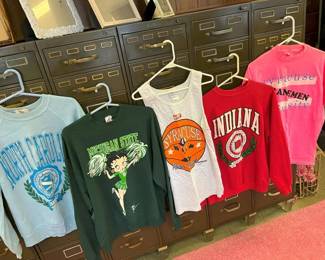 71A Vintage Collegiate Samplermin