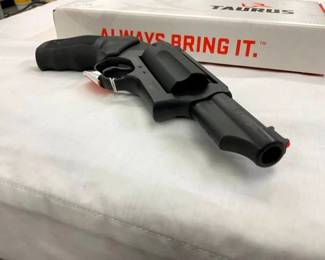 NEW IN BOX, NEVER FIRED