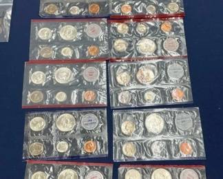 (12) DENVER MINT SETS/PHILADELPHIA