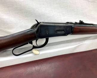 CLOSEUP VIEW NICE LEVER ACTION