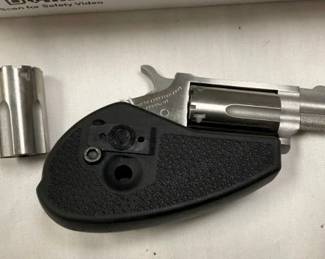 W/ FOLDING HOLSTER GRIP