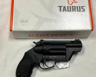 NIB "THE JUDGE" TAURUS 45/410