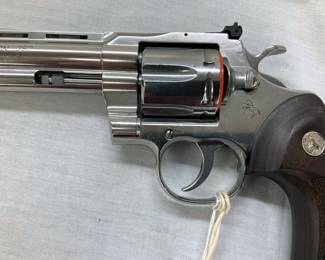 CLOSEUP VIEW