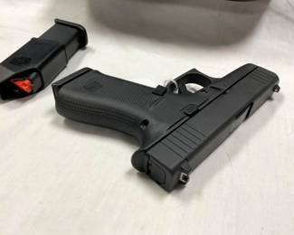NEW GUN, NEVER FIRED