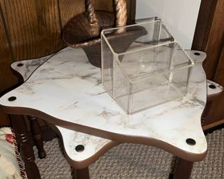 MidMOD Mid-Century Stacking Tables very cool