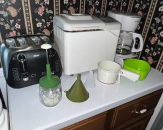 Oster Toaster and bread maker gizmo