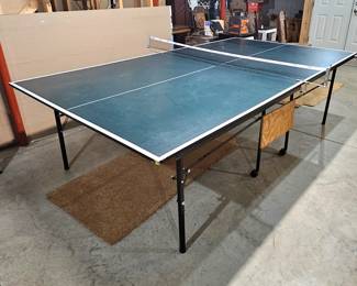 1 of 2 pictures - Ping Pong table