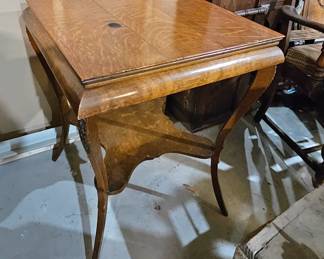 1 of 3 pictures - Vintage side table