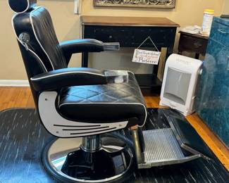 Barbury's 360 degree swivel heavy duty hydraulic salon chair