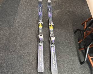 Olin Kinetic downhill skis, mild wear 60"L