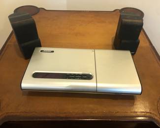 Bose theatre set with subwoofer