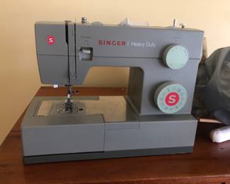 Singer Heavy Duty Sewing Machine