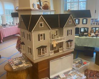 Doll house miniatures sold per box