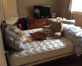 Sleigh Bed F/Q