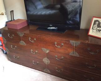 Orienta large chest of drawers