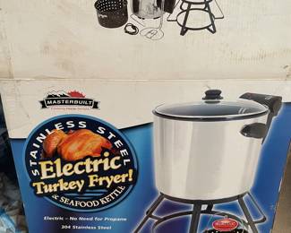 New Turkey fryer in box. never used