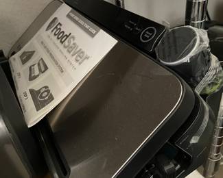 Food Saver vacuum sealer, new