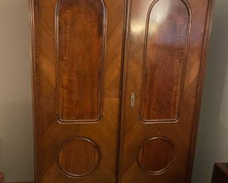 1890's 2 Door Mahogany Wardrobe