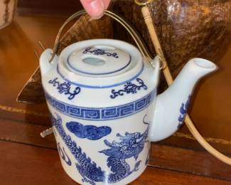 Chinese Blue/White Teapot with Coconut Shell Carrying Case