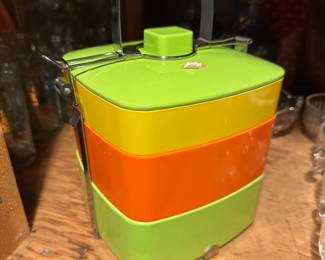 Mid-Century Modern Melamine Stacking Lunchbox