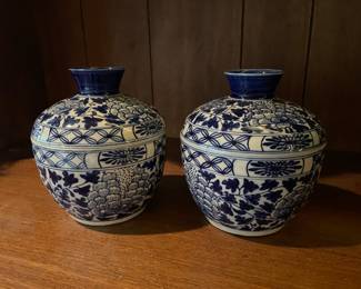 2 Matching Chinese Blue/White Chinoiserie Lidded Bowls