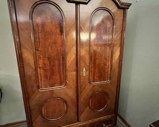 1890's 2 Door Mahogany Wardrobe